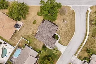 2405 49th Dr E, Bradenton, FL 34203 - Photo 31