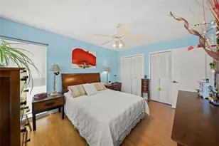 7193 W Country Club Dr N, Sarasota, FL 34243 - Photo 27