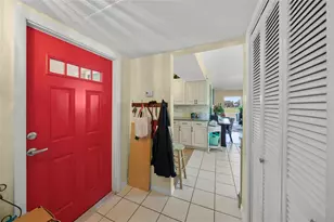 7193 W Country Club Dr N, Sarasota, FL 34243 - Photo 13