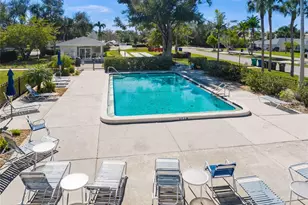7193 W Country Club Dr N, Sarasota, FL 34243 - Photo 39