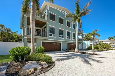 109 6th Street N #B, Bradenton Beach, FL 34217 - Photo 3