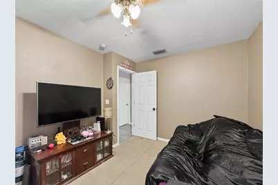 38932 Central Avenue, Zephyrhills, FL 33540 - Photo 9