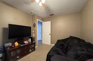 38932 Central Ave, Zephyrhills, FL 33540 - Photo 11