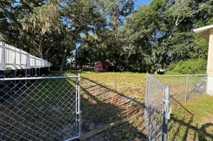 38932 Central Ave, Zephyrhills, FL 33540 - Photo 13