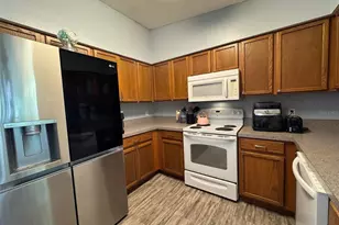 38932 Central Ave, Zephyrhills, FL 33540 - Photo 7