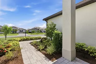 15909 Tradewind Ter, Lakewood Ranch, FL 34211 - Photo 13