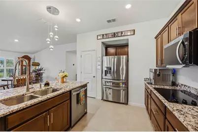 3576 74th Avenue Circle E, Sarasota, FL 34243 - Photo 25