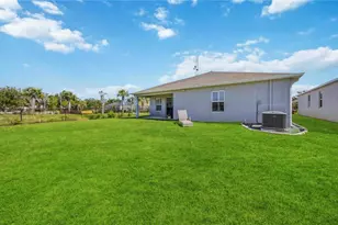 3576 74th Ave Circle E, Sarasota, FL 34243 - Photo 53