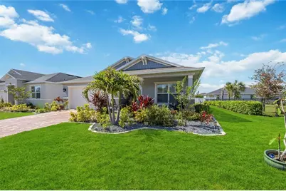 3576 74th Avenue Circle E, Sarasota, FL 34243 - Photo 3