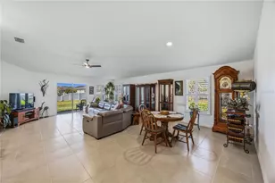 3576 74th Ave Circle E, Sarasota, FL 34243 - Photo 11