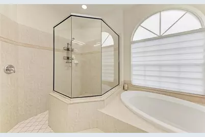 7327 38th Court East, Sarasota, FL 34243 - Photo 27