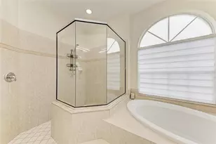 7327 38th Ct E, Sarasota, FL 34243 - Photo 27