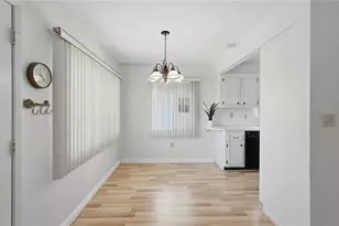 11201 80th Ave N, Seminole, FL 33772 - Photo 9