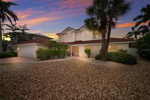 532 70th St, Holmes Beach, FL 34217 - Photo 7