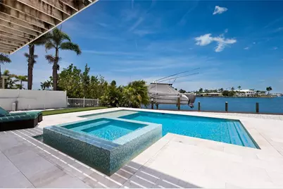 532 70th Street, Holmes Beach, FL 34217 - Photo 5