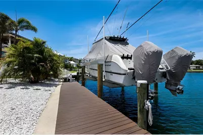532 70th Street, Holmes Beach, FL 34217 - Photo 33