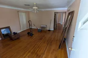 4462 46th Ave N, Saint Petersburg, FL 33714 - Photo 3