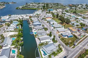 6401 Marina Dr, Holmes Beach, FL 34217 - Photo 39