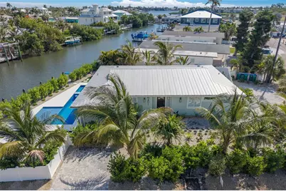 6401 Marina Drive, Holmes Beach, FL 34217 - Photo 41