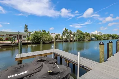 6401 Marina Drive, Holmes Beach, FL 34217 - Photo 35