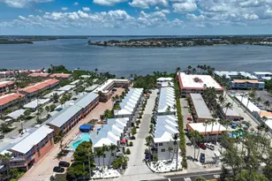 1423 Gulf Dr N, Bradenton Beach, FL 34217 - Photo 37