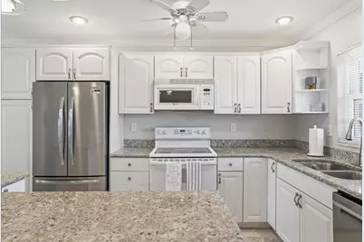 3330 Gulf Of Mexico Drive #202D, Longboat Key, FL 34228 - Photo 15