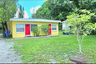 720 22nd Ave W, Bradenton, FL 34205 - Photo 1
