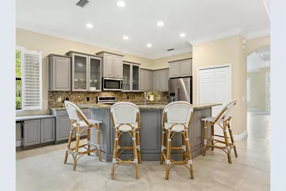 7210 Lake Forest Glen, Lakewood Ranch, FL 34202 - Photo 17