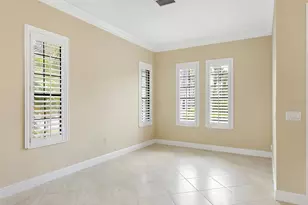7210 Lake Forest Gln, Lakewood Ranch, FL 34202 - Photo 5