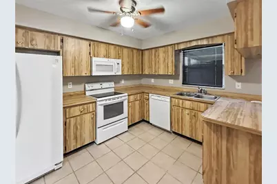 5365 Winewood Drive, Sarasota, FL 34232 - Photo 5