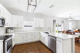 601 19th St NW, Ruskin, FL 33570 - Photo 9