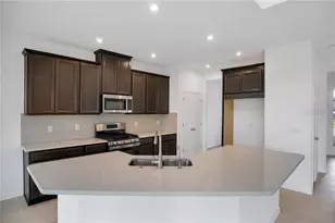 5719 Maidenstone Way, Palmetto, FL 34221 - Photo 5