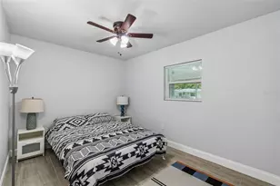 2105 46th Ave Dr W, Bradenton, FL 34207 - Photo 9