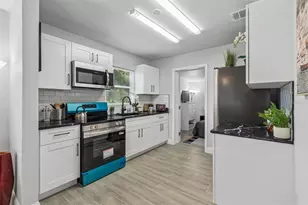 2105 46th Ave Dr W, Bradenton, FL 34207 - Photo 25