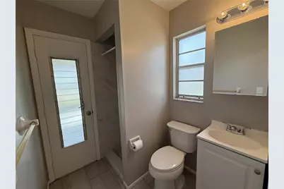 606 Briarwood Road, Venice, FL 34293 - Photo 9