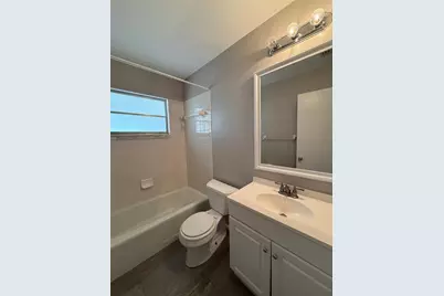 606 Briarwood Road, Venice, FL 34293 - Photo 7