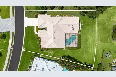 4871 Winterhaven Drive, Sarasota, FL 34233 - Photo 3