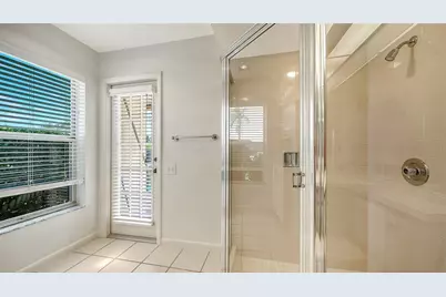 4871 Winterhaven Drive, Sarasota, FL 34233 - Photo 35