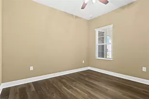 10112 Lake Wales Cir, Sarasota, FL 34241 - Photo 15