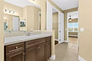 10112 Lake Wales Cir, Sarasota, FL 34241 - Photo 19
