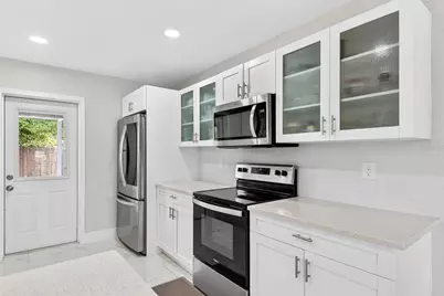 916 Pattison Avenue, Sarasota, FL 34237 - Photo 19