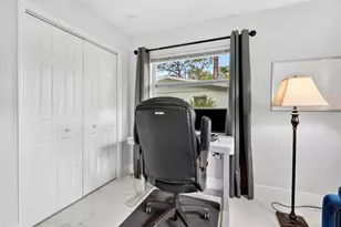 916 Pattison Ave, Sarasota, FL 34237 - Photo 23