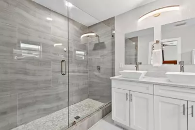 916 Pattison Avenue, Sarasota, FL 34237 - Photo 23
