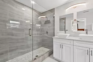 916 Pattison Ave, Sarasota, FL 34237 - Photo 23