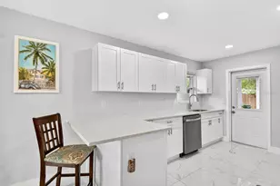 916 Pattison Ave, Sarasota, FL 34237 - Photo 15