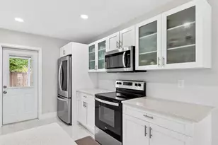 916 Pattison Ave, Sarasota, FL 34237 - Photo 17