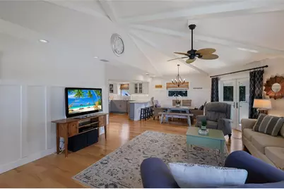 221 85th Street, Holmes Beach, FL 34217 - Photo 7
