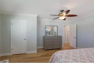 221 85th Street, Holmes Beach, FL 34217 - Photo 17