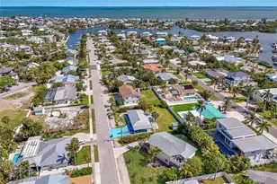 221 85th St, Holmes Beach, FL 34217 - Photo 35