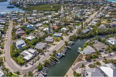 221 85th Street, Holmes Beach, FL 34217 - Photo 7